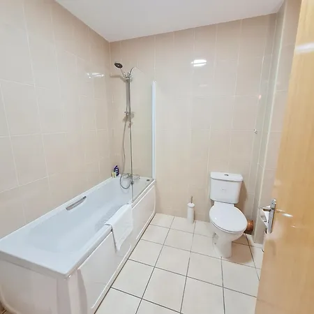 Apartamento Suburban Penthouse -no 1 *